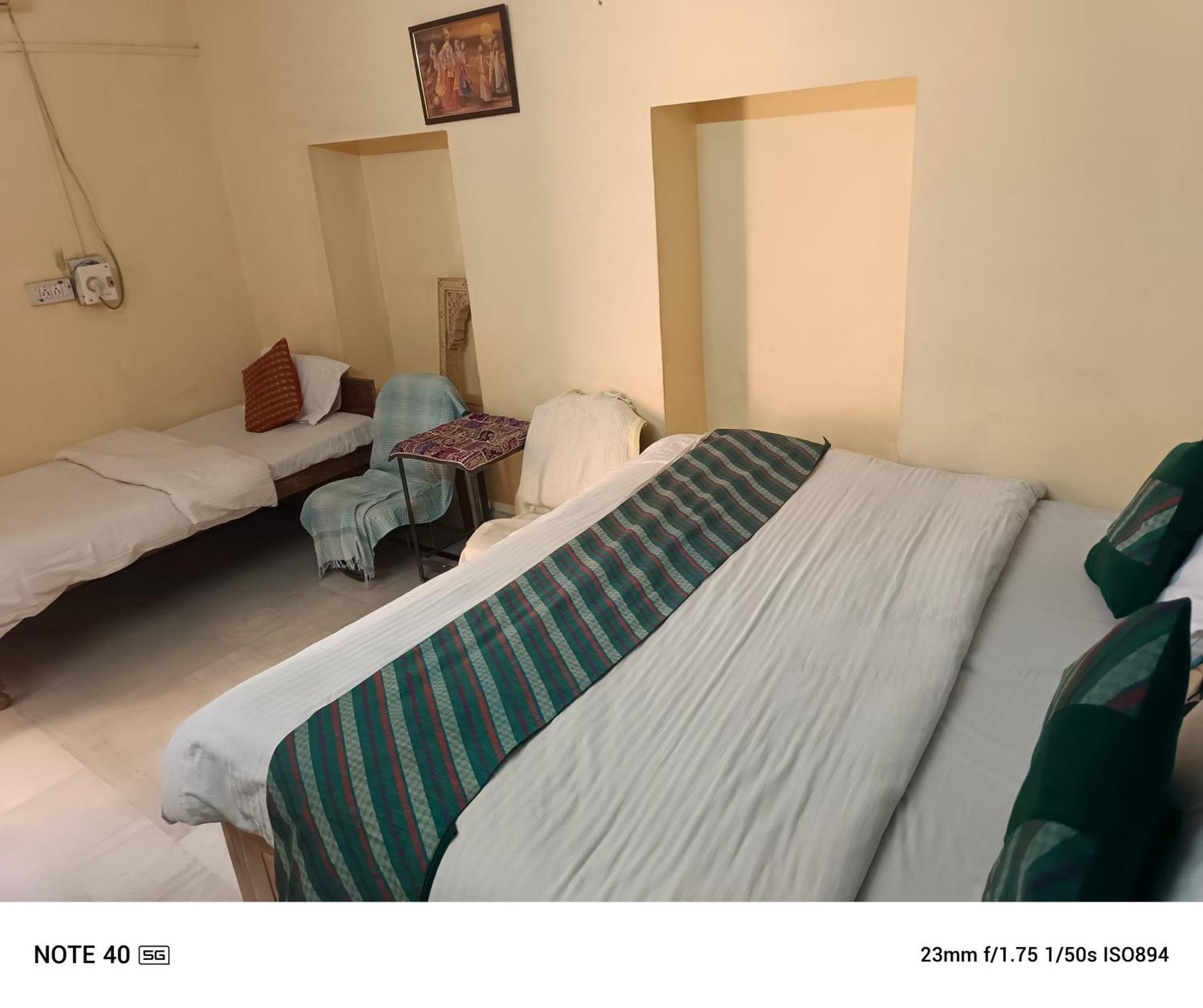Neem Guest House Jaisalmer Bilik gambar